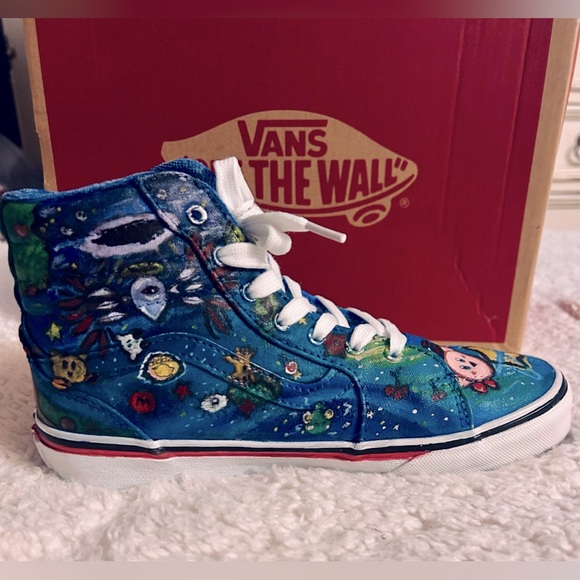 Custom Vans - Picture 15 of 15